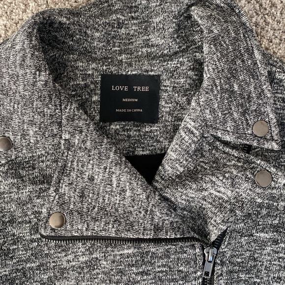 Women’s jacket - Picture 2 of 4